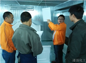 漆強漆總經理和家具廠廠家技術交流.jpg